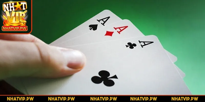 Bài Liêng là trò chơi giải trí được yêu thích bởi quy luật đơn giản